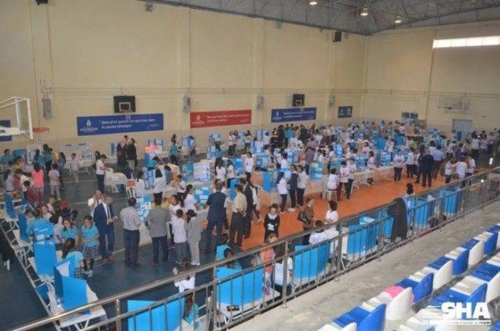 Ortaokul öğrencilerinden bilim fuarı