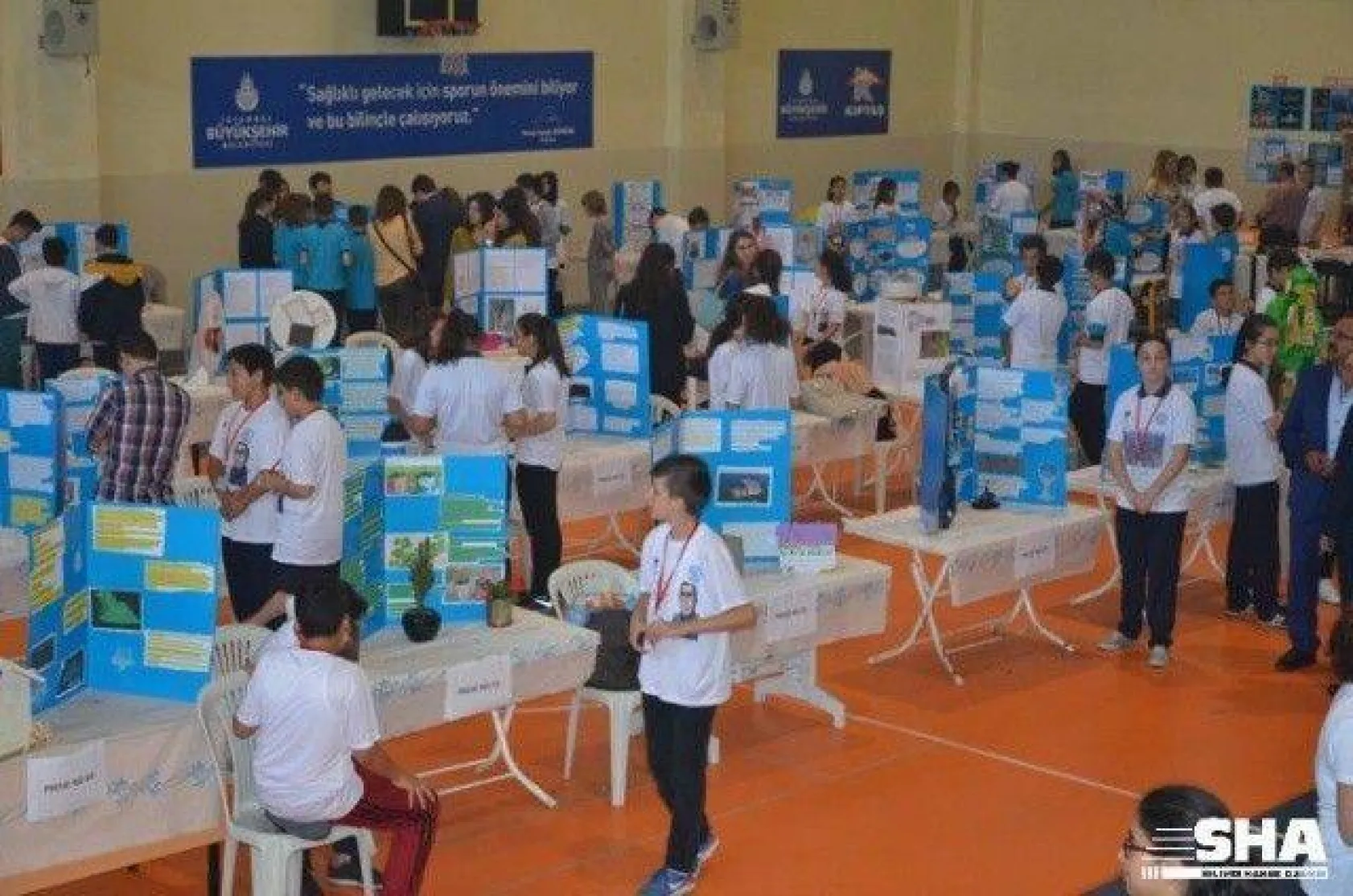 Ortaokul öğrencilerinden bilim fuarı