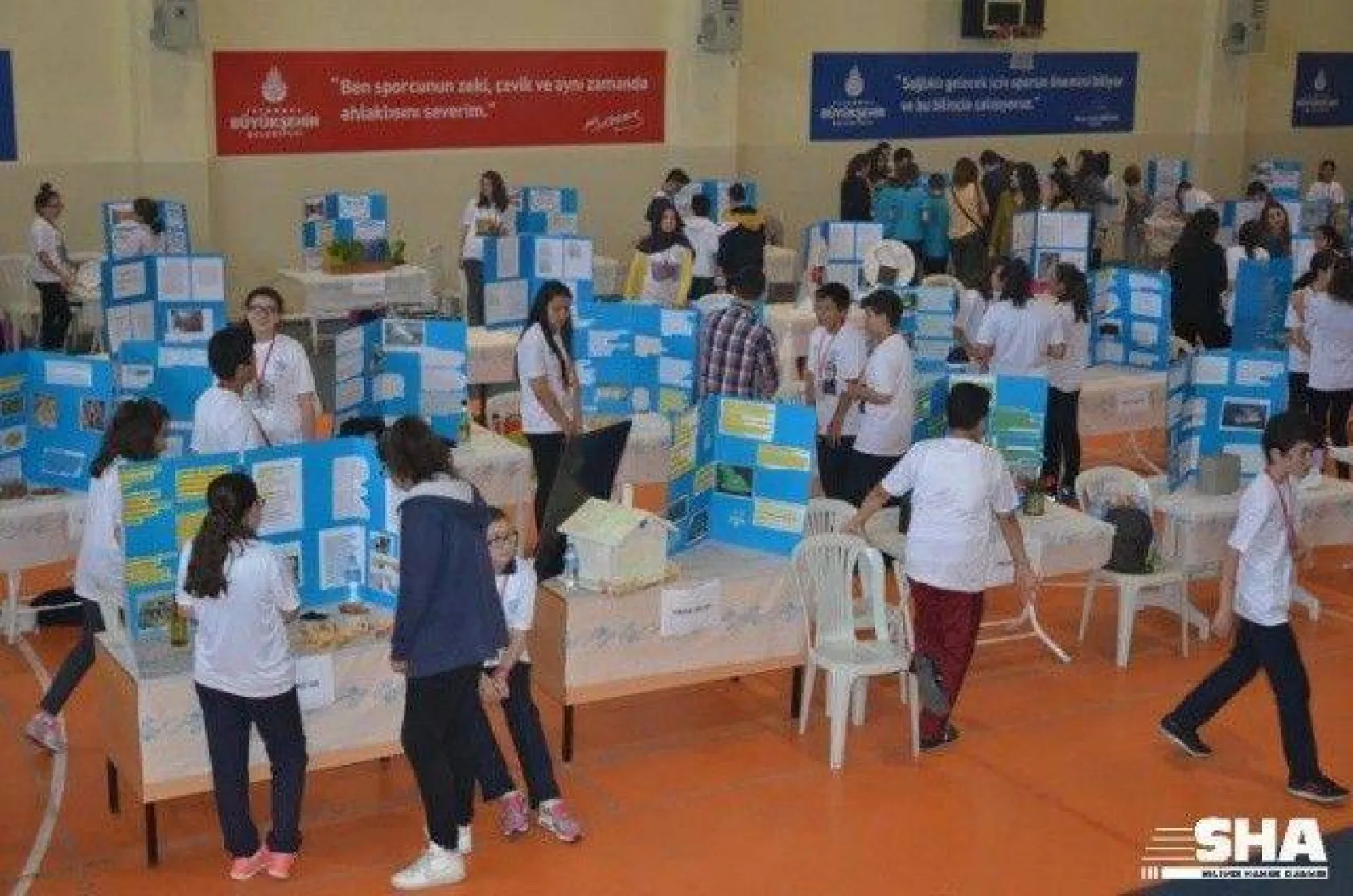 Ortaokul öğrencilerinden bilim fuarı