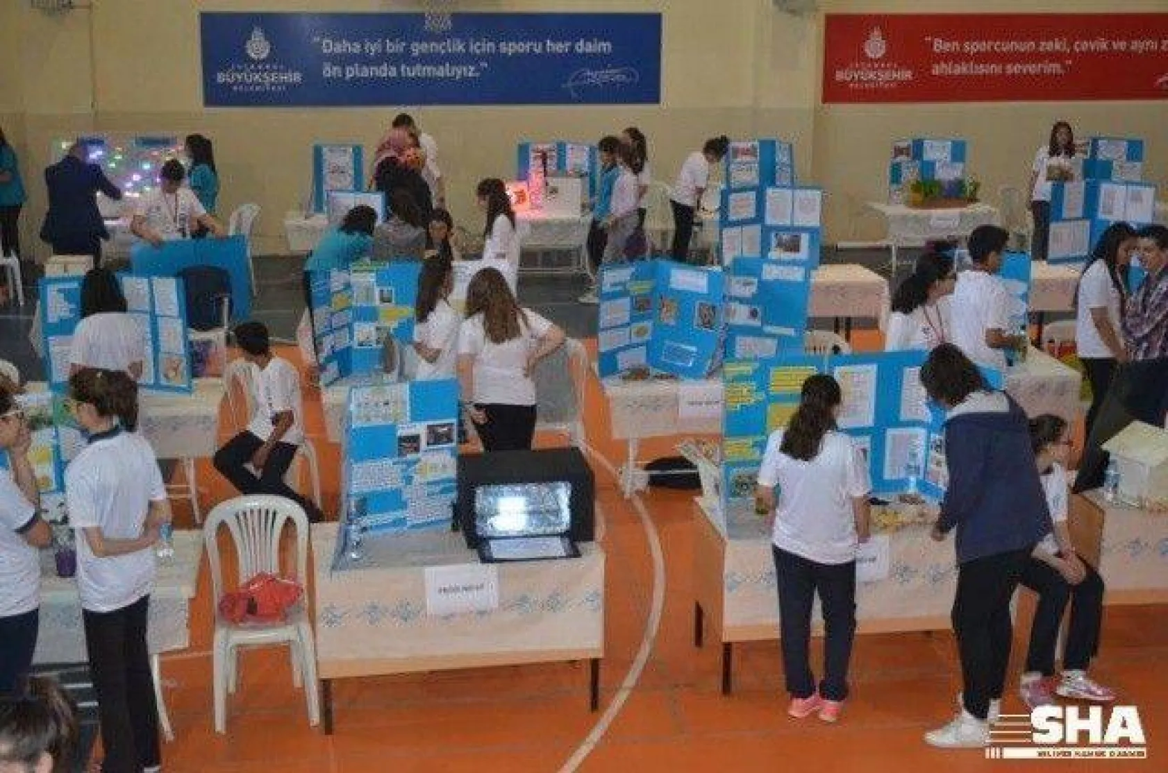 Ortaokul öğrencilerinden bilim fuarı