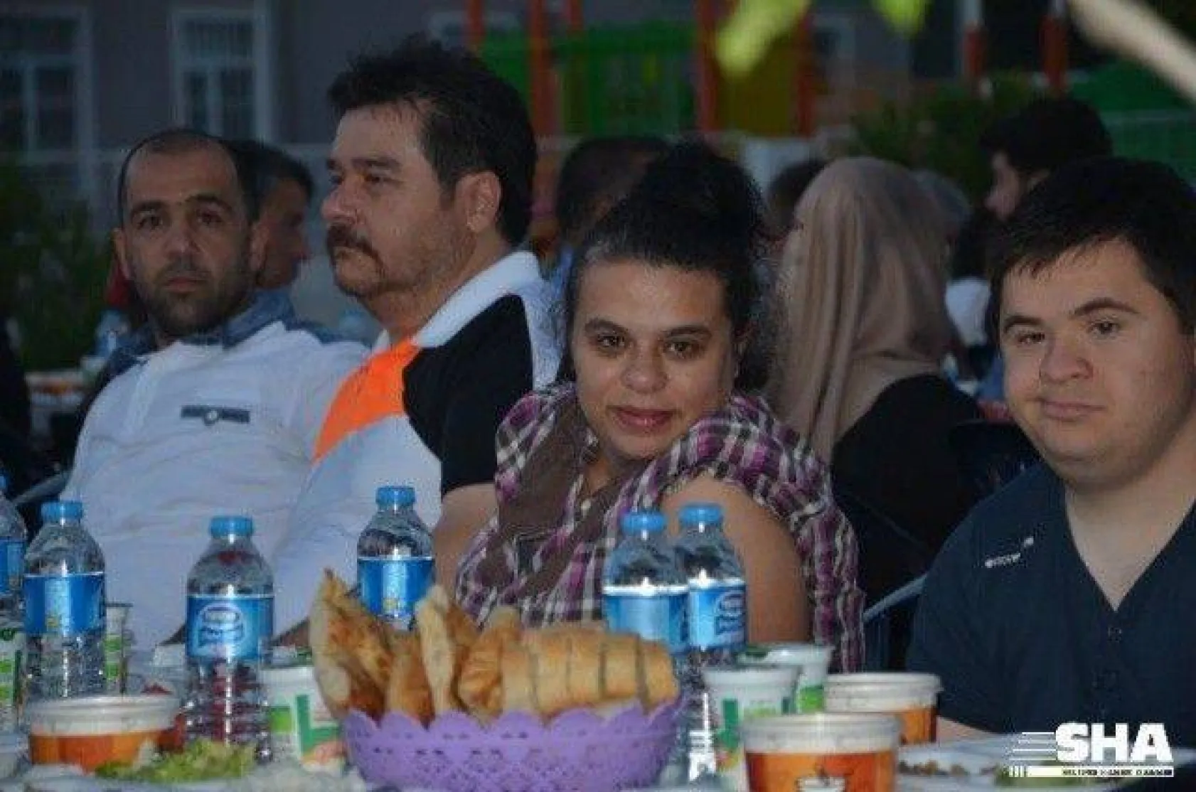 Özel sporcular iftarda bir araya geldi