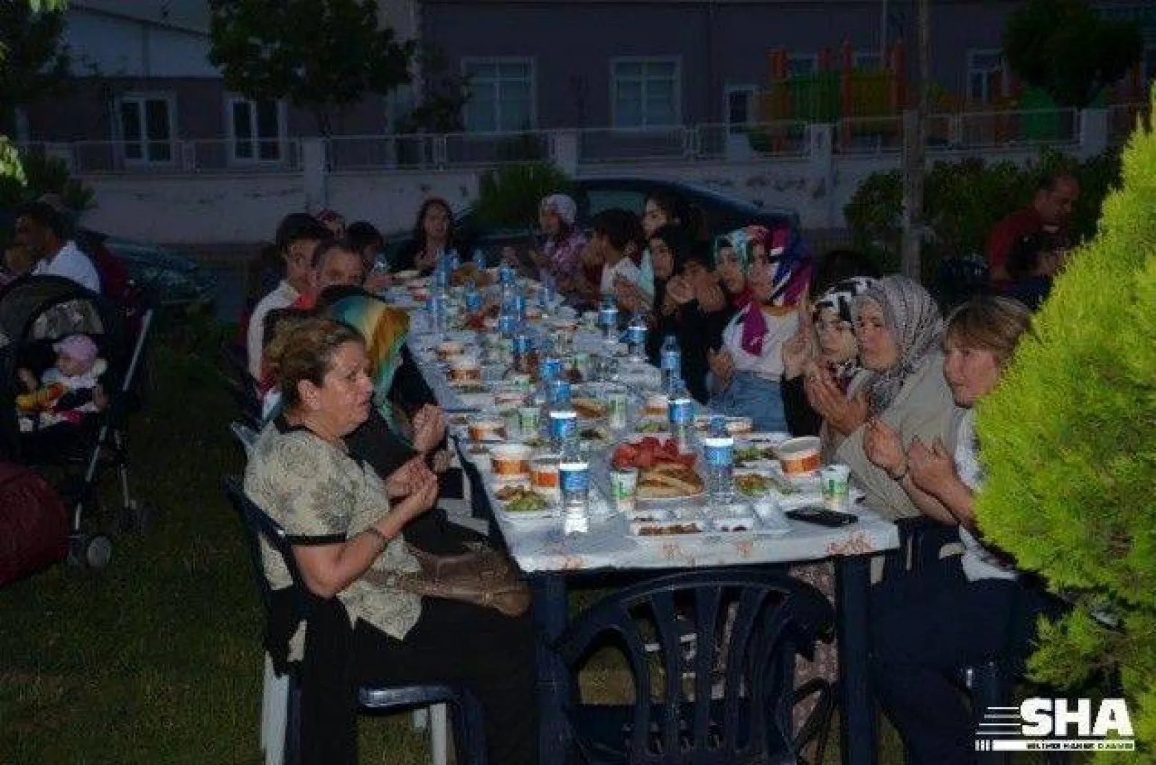 Özel sporcular iftarda bir araya geldi