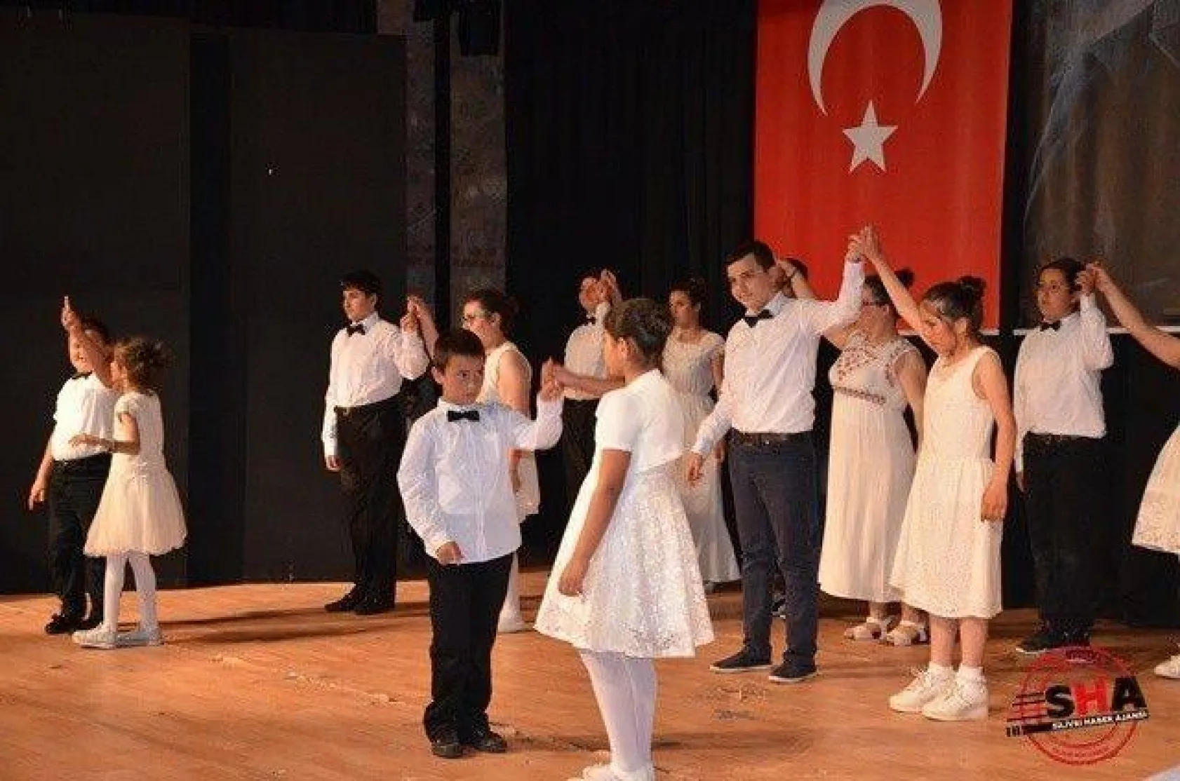 Yılsonu etkinlikleri büyük beğeni topladı