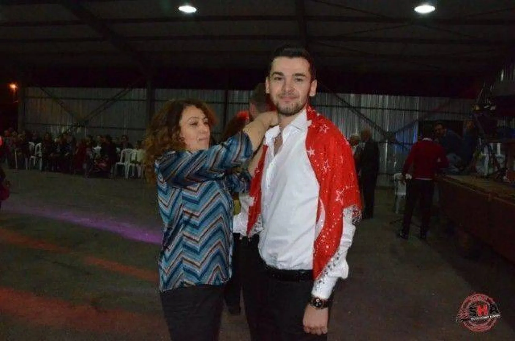 Düğün gibi asker eğlencesi