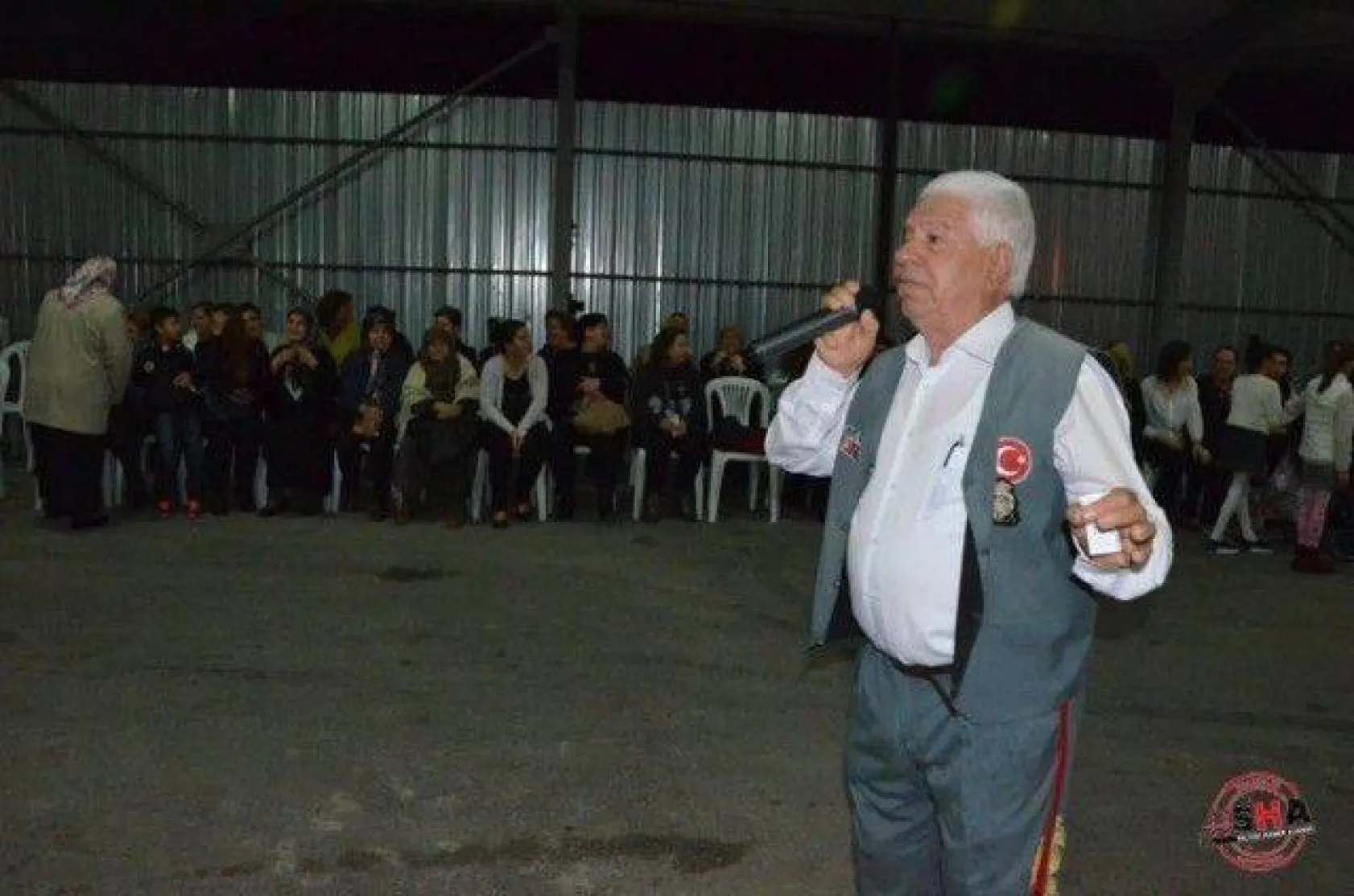 Düğün gibi asker eğlencesi