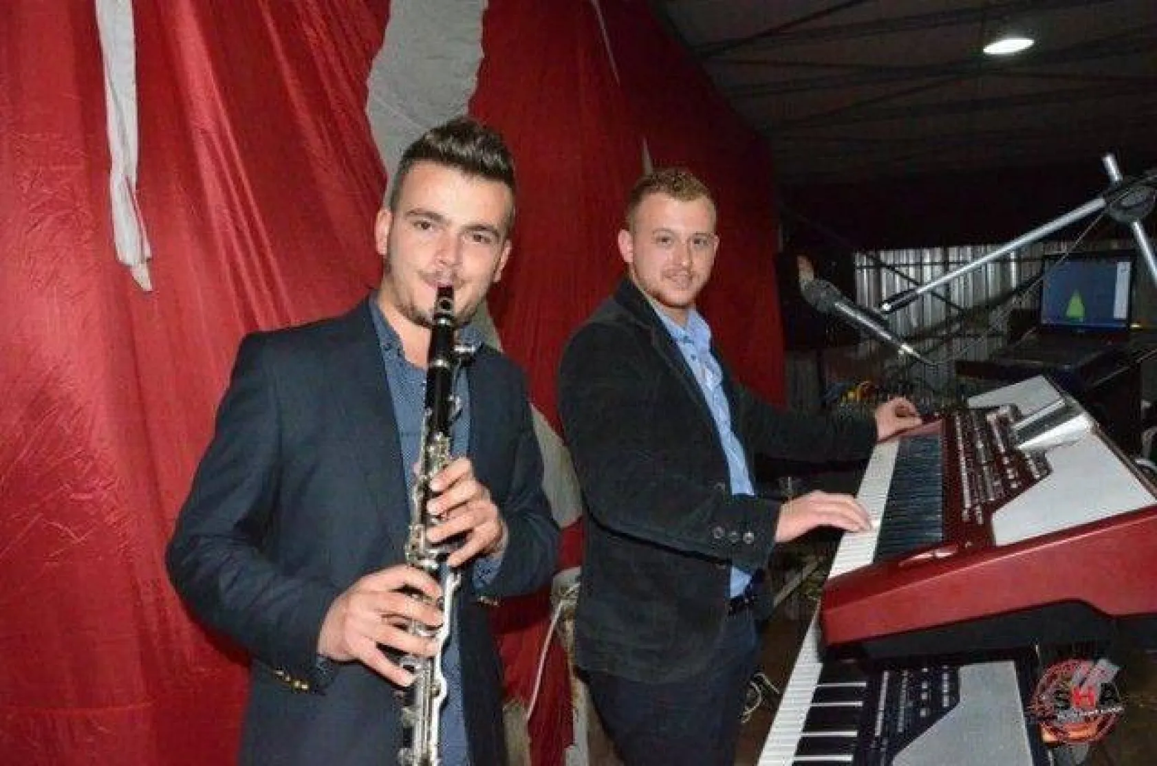 Düğün gibi asker eğlencesi