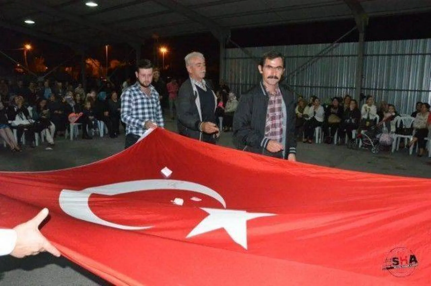 Düğün gibi asker eğlencesi