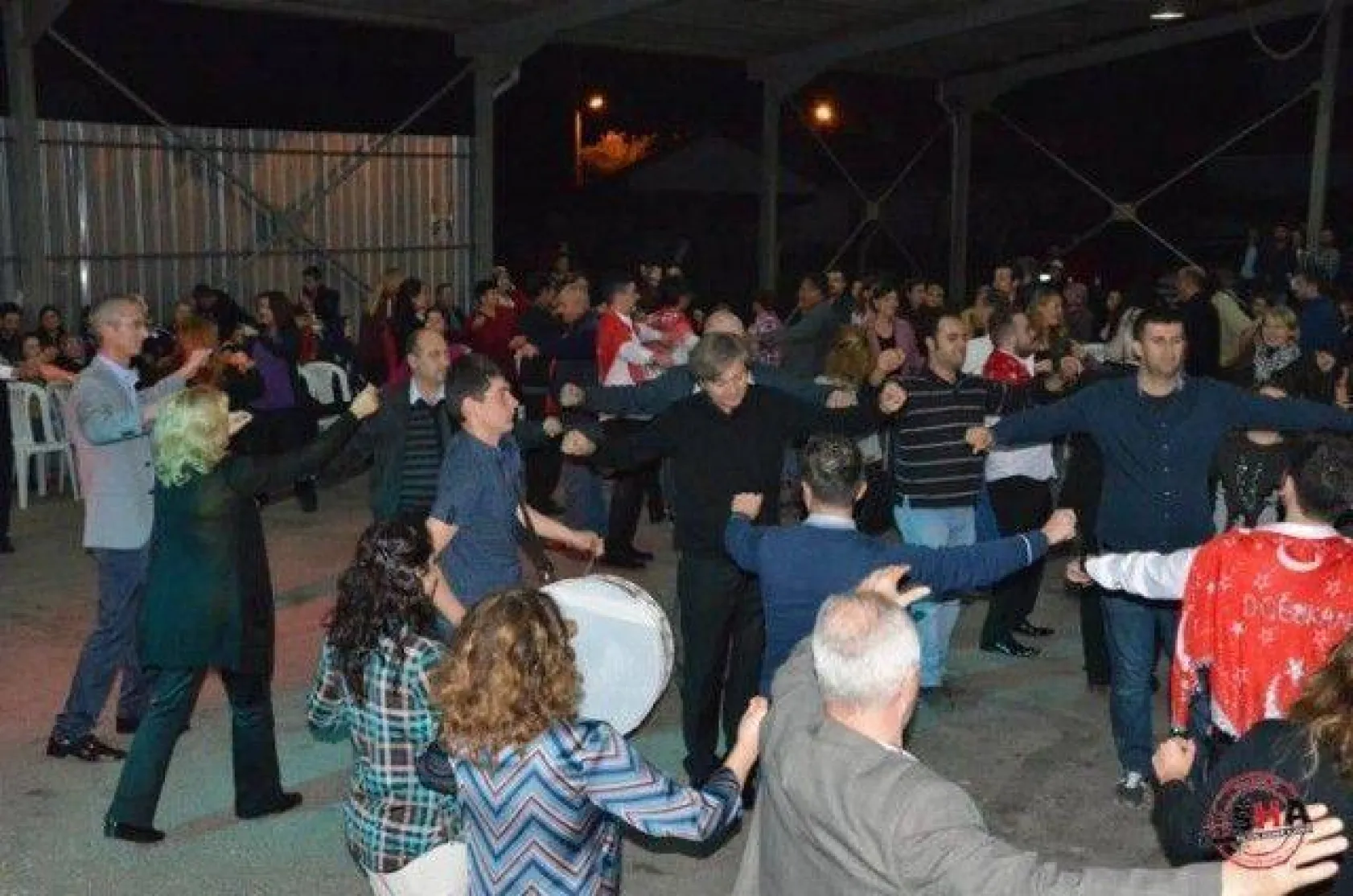 Düğün gibi asker eğlencesi