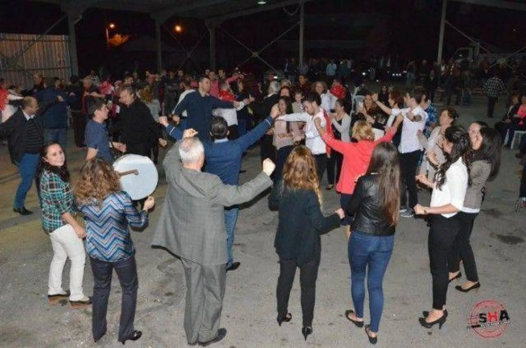 Düğün gibi asker eğlencesi