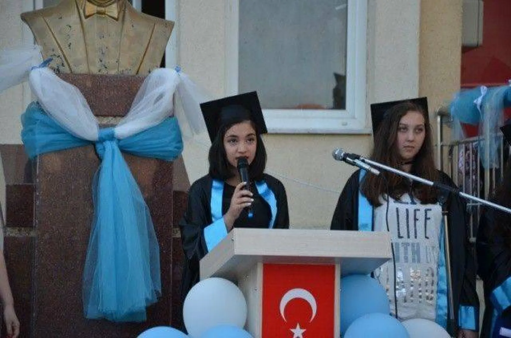 Ertuğrul Gazi'de mezuniyet coşkusu