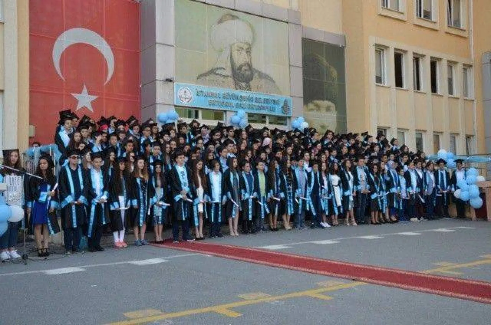 Ertuğrul Gazi'de mezuniyet coşkusu