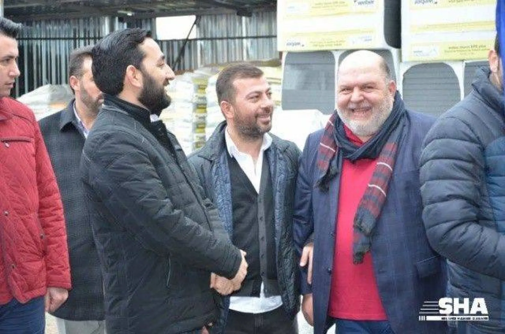 Hanedan, dualarla açıldı