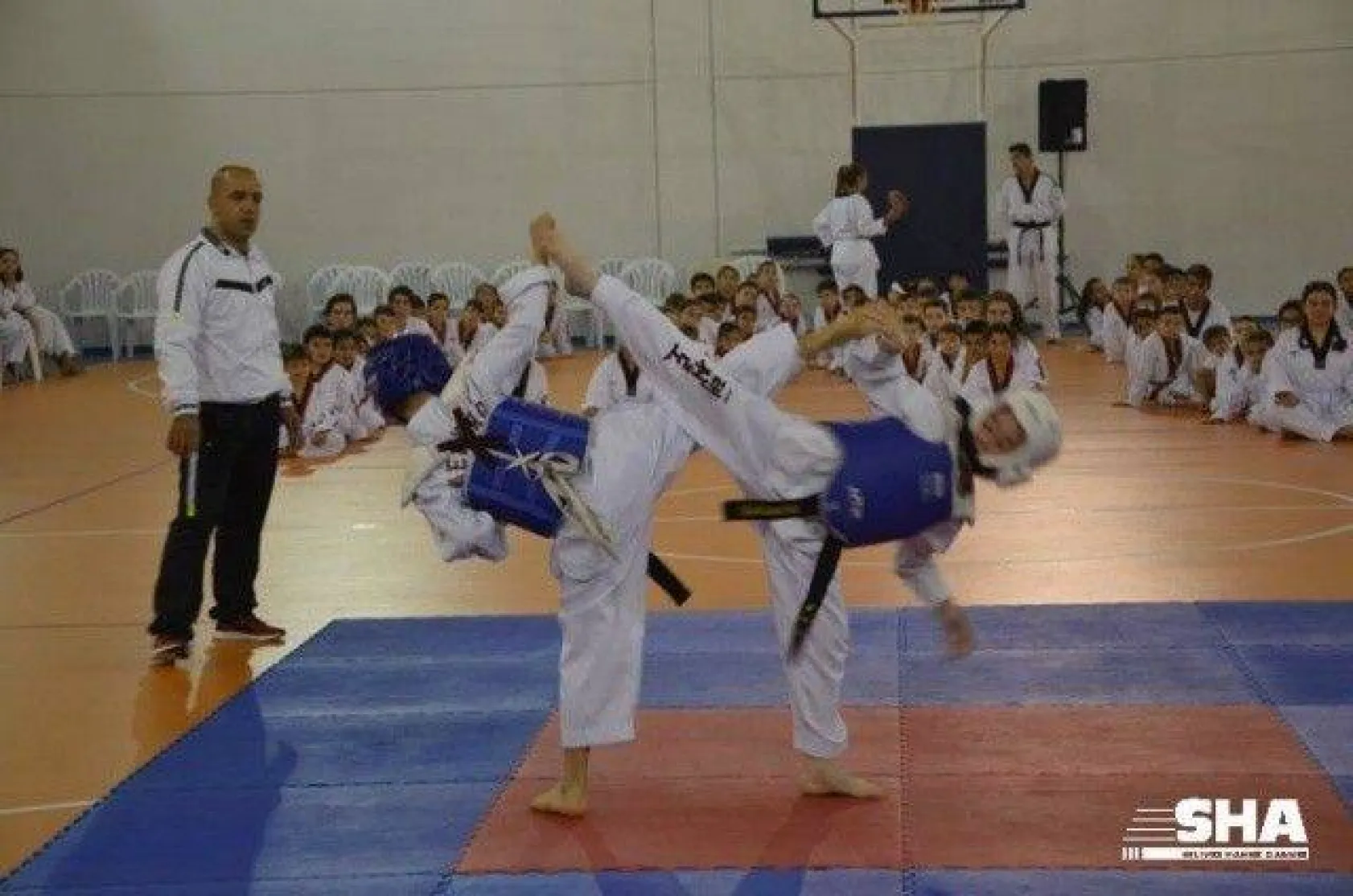 Öğrenciler yeni kuşaklarını aldı