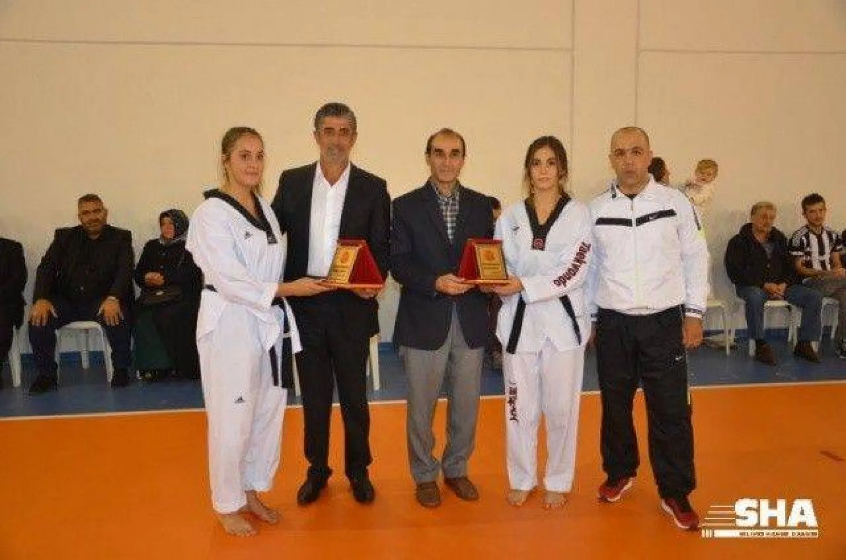 Öğrenciler yeni kuşaklarını aldı