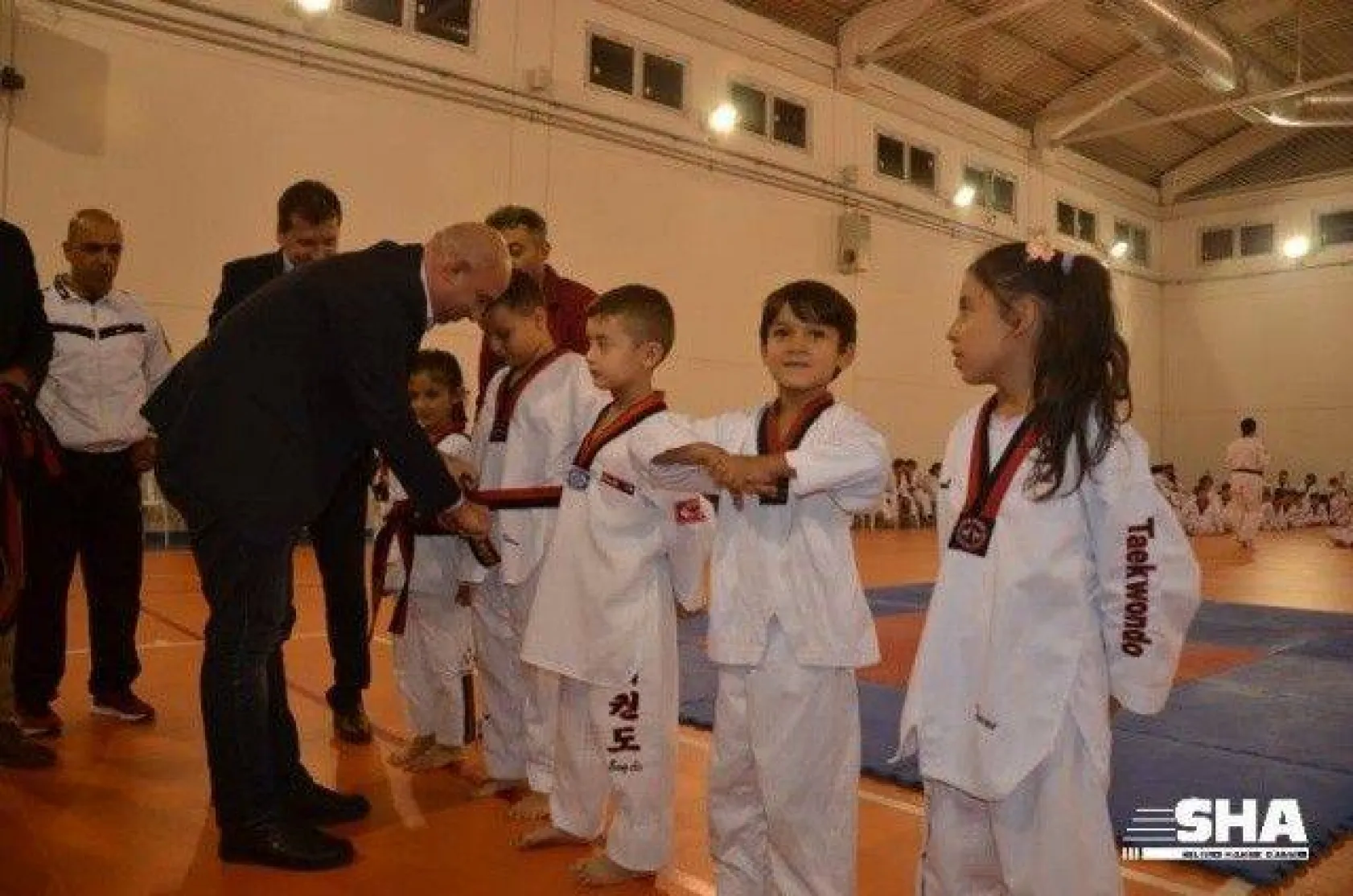 Öğrenciler yeni kuşaklarını aldı