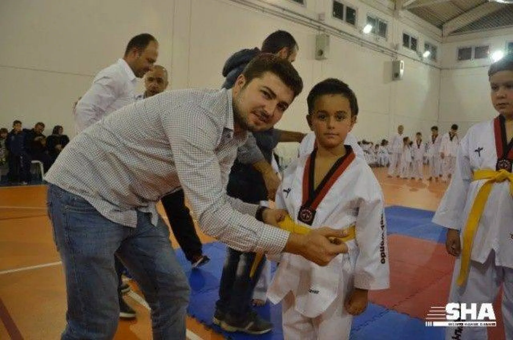 Öğrenciler yeni kuşaklarını aldı