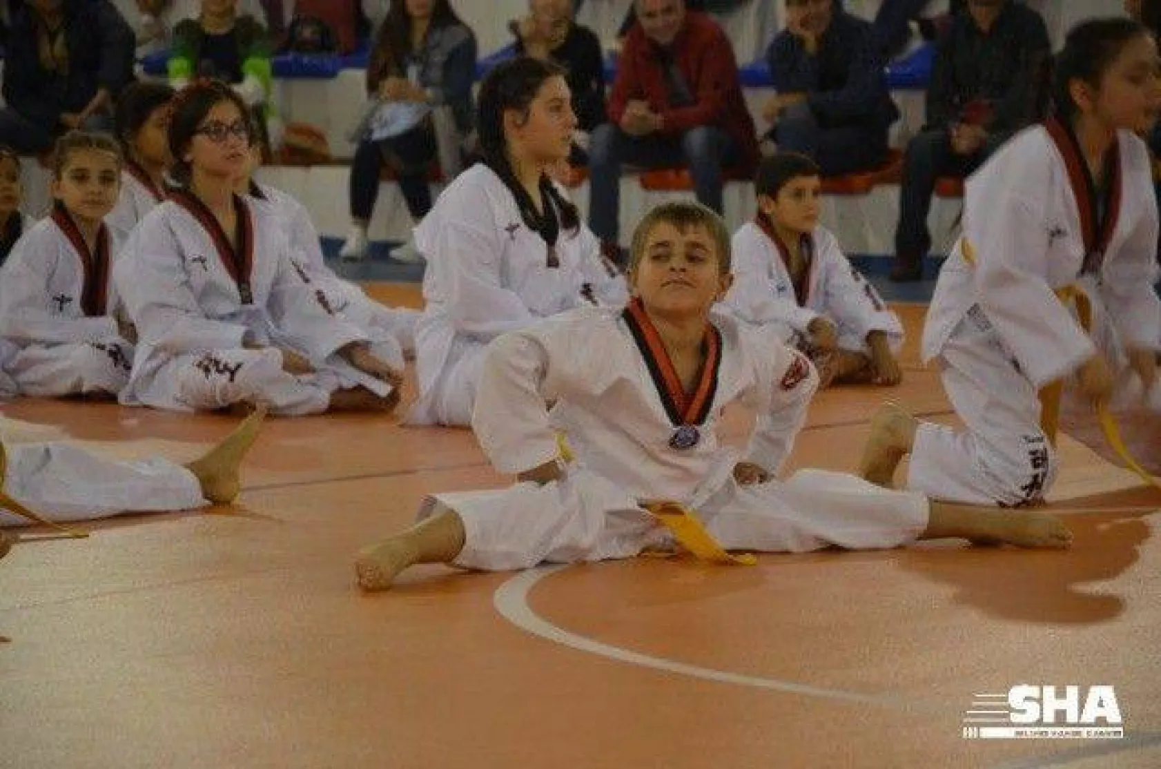 Öğrenciler yeni kuşaklarını aldı