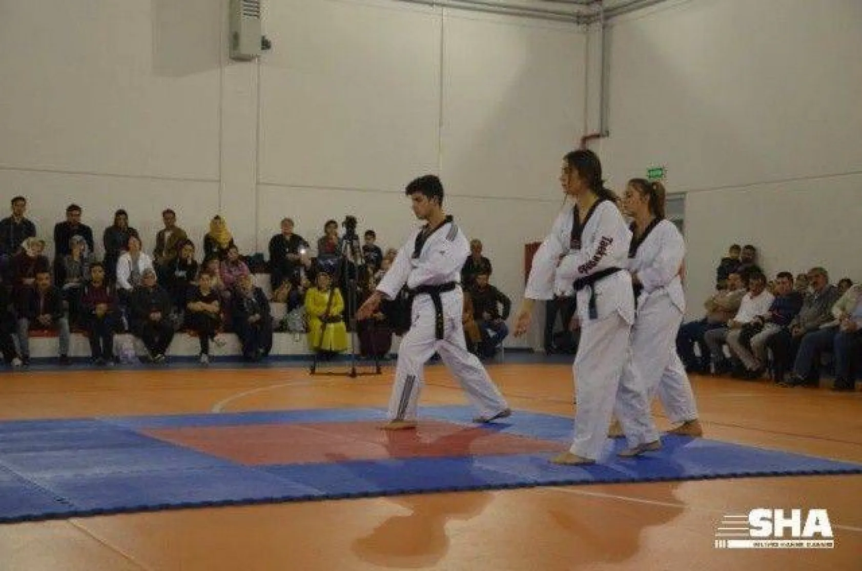 Öğrenciler yeni kuşaklarını aldı