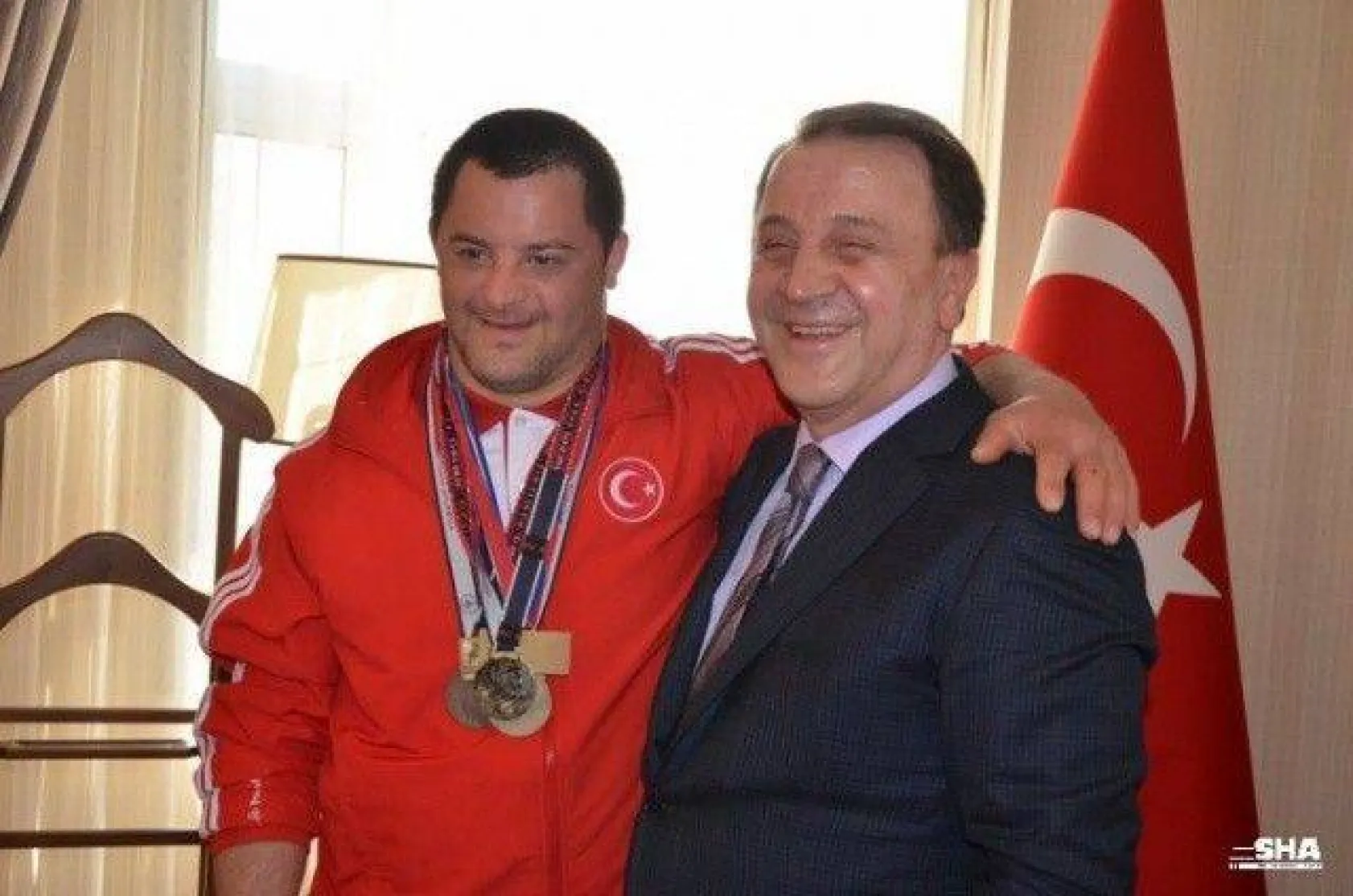 Tıpkı Bizim Gibiler +1 Farkla