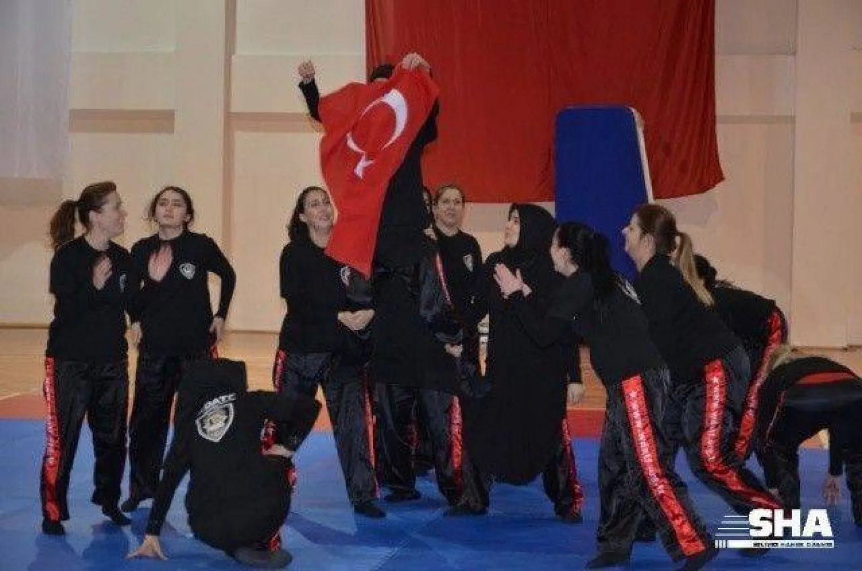 Yakın savunma teknikleri öğrendiler