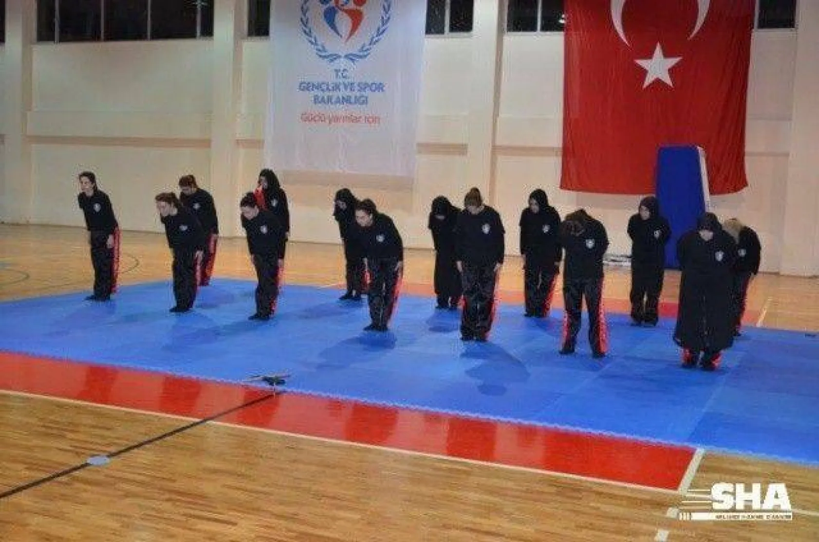 Yakın savunma teknikleri öğrendiler