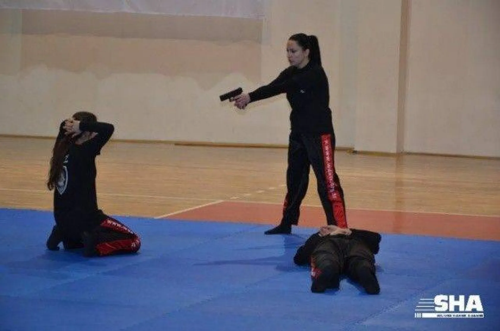 Yakın savunma teknikleri öğrendiler