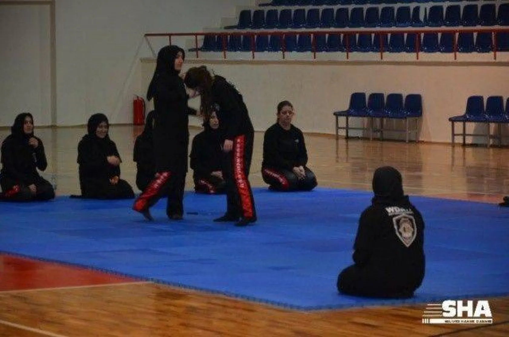 Yakın savunma teknikleri öğrendiler