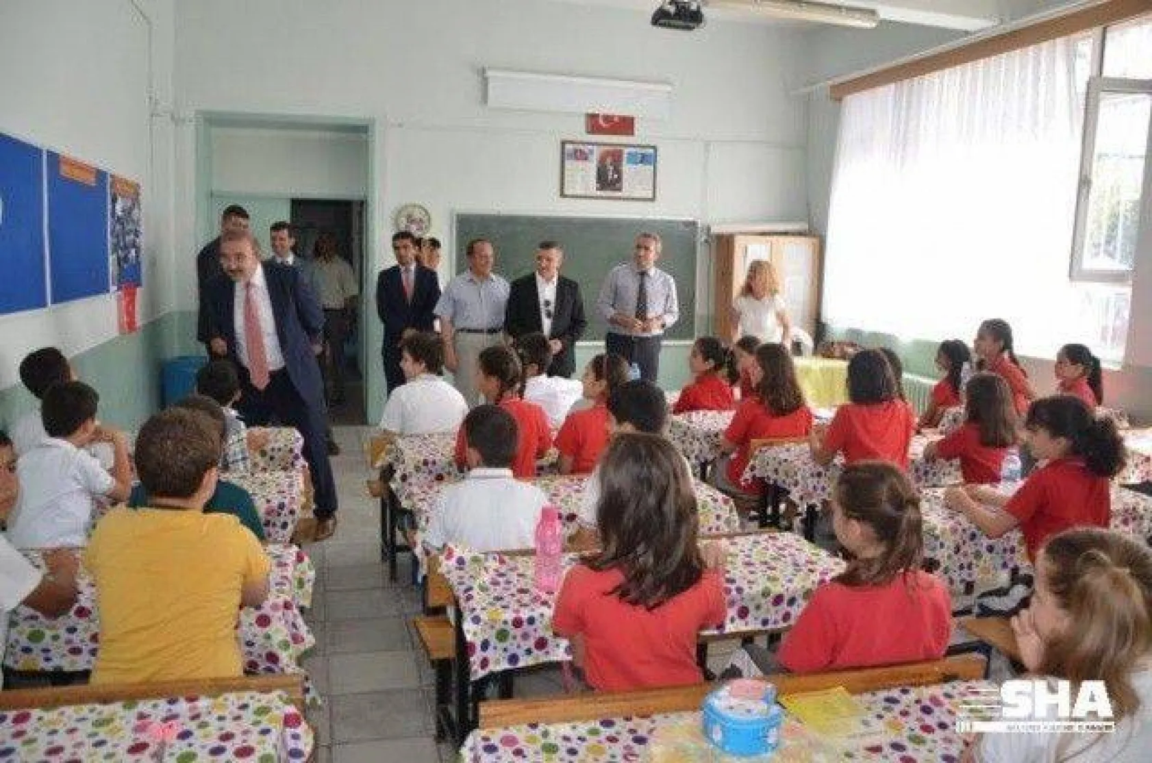 Yaklaşık 27 bin öğrenci bugün karne aldı