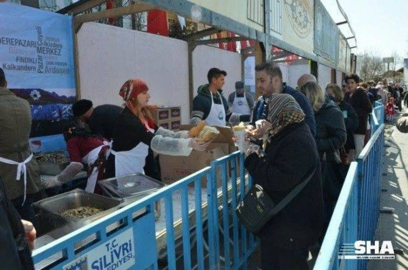 Şehitlerimiz için 3 ton Hamsi dağıtıldı