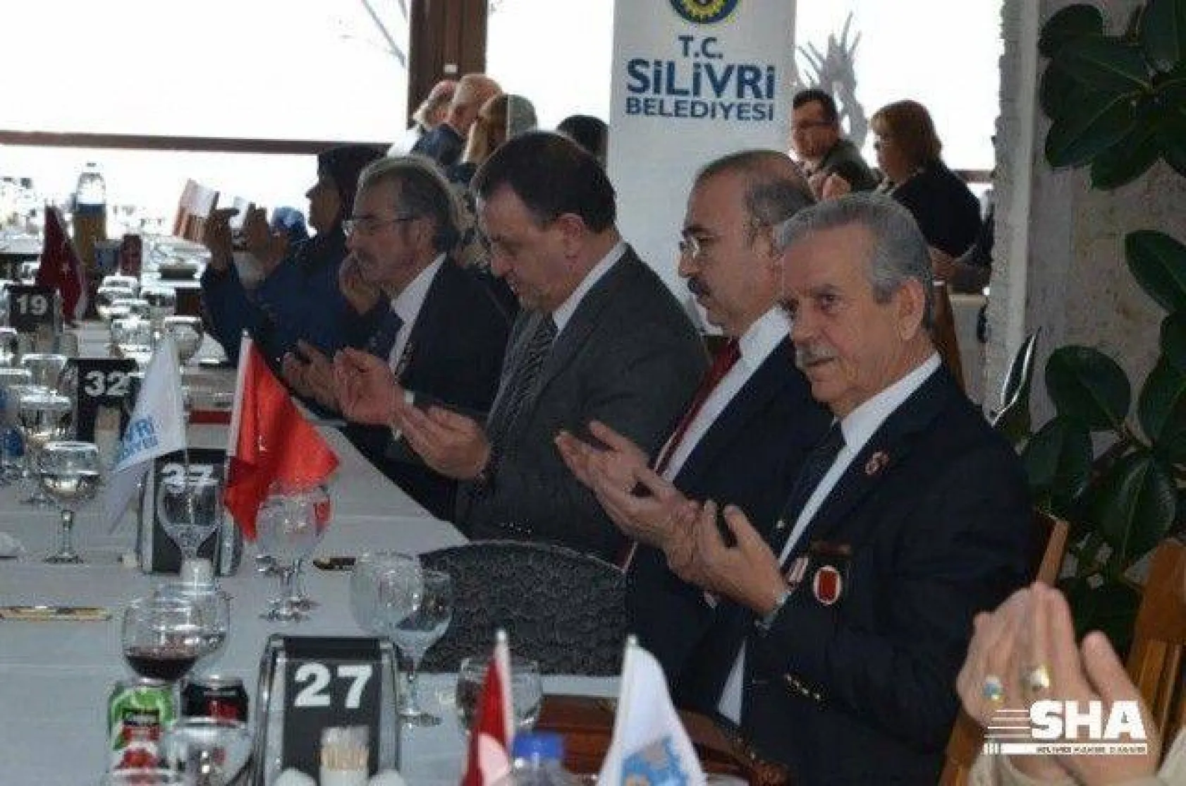 Şehitlikler ziyaret edildi