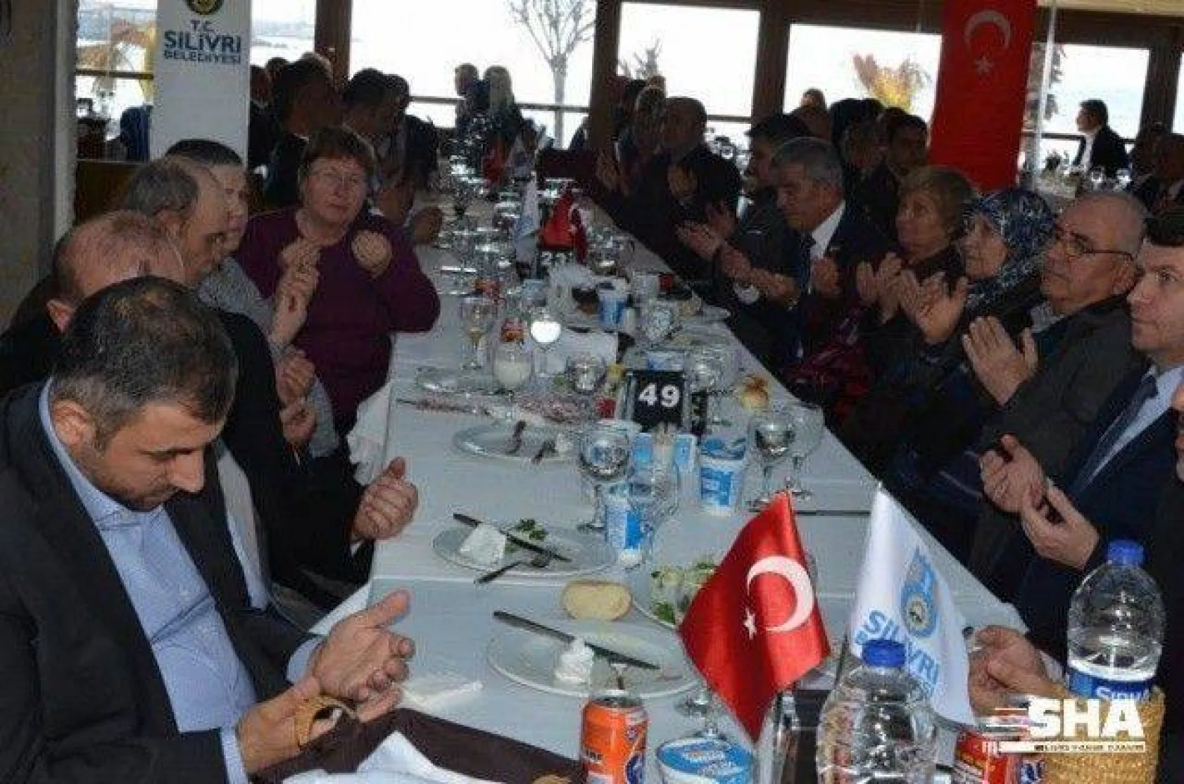 Şehitlikler ziyaret edildi