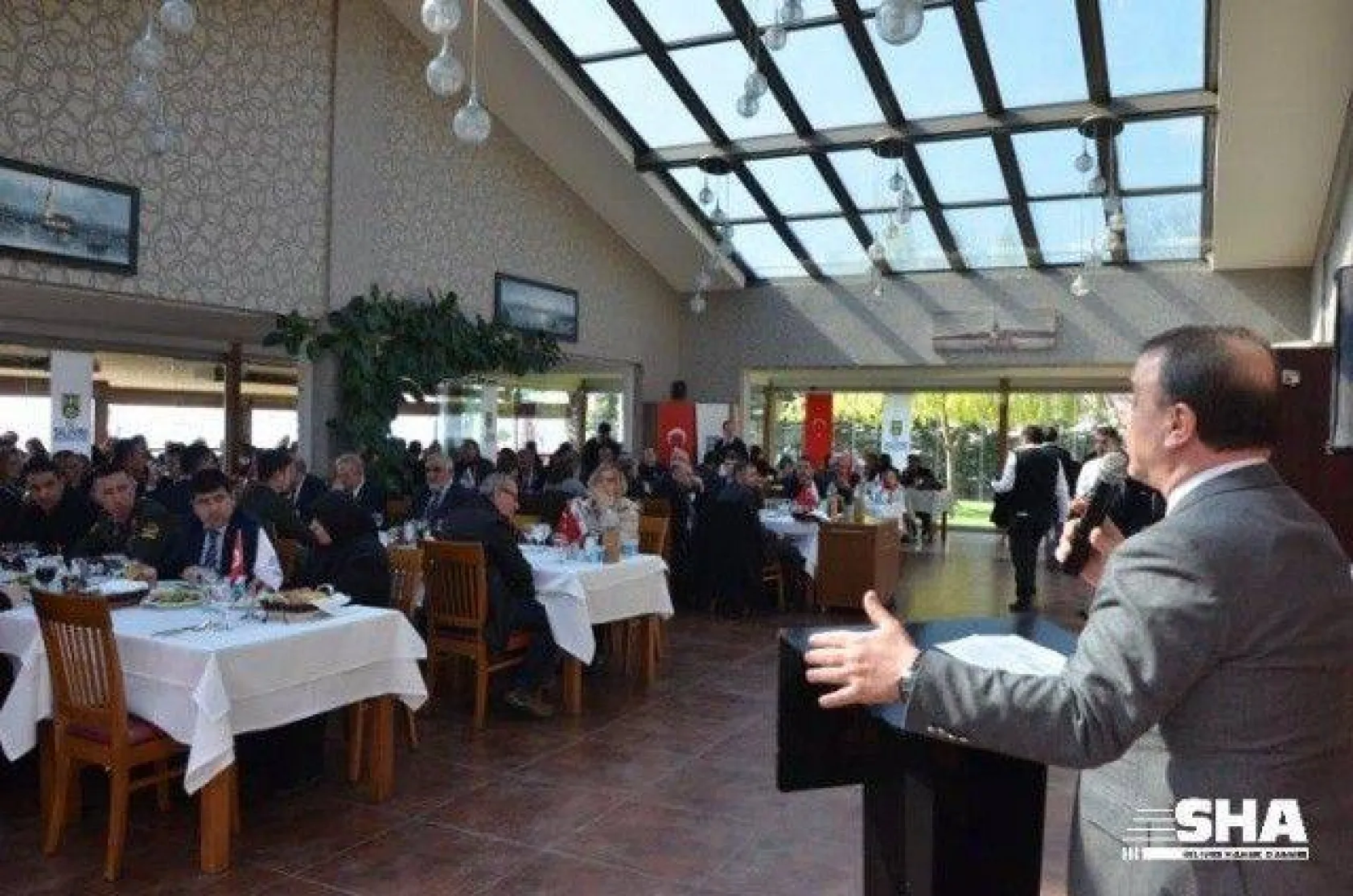 Şehitlikler ziyaret edildi