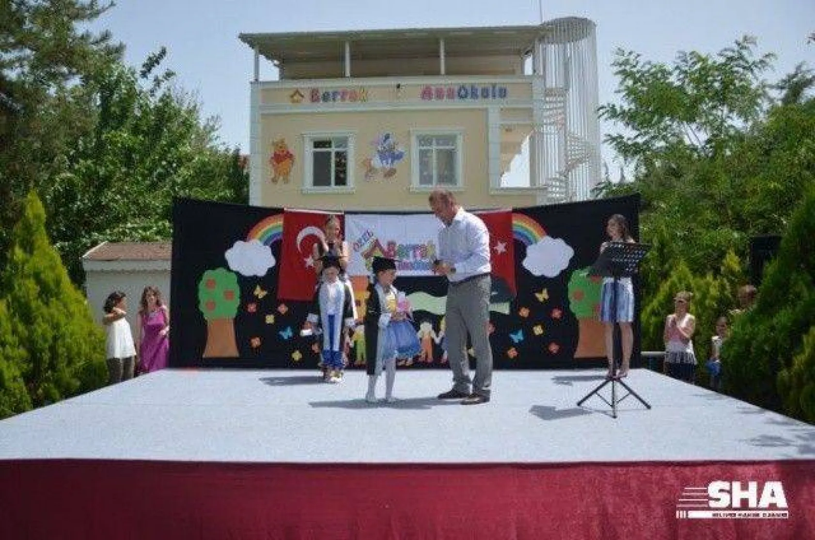 Berrak Anaokulu öğrencileri gösterileriyle büyüledi