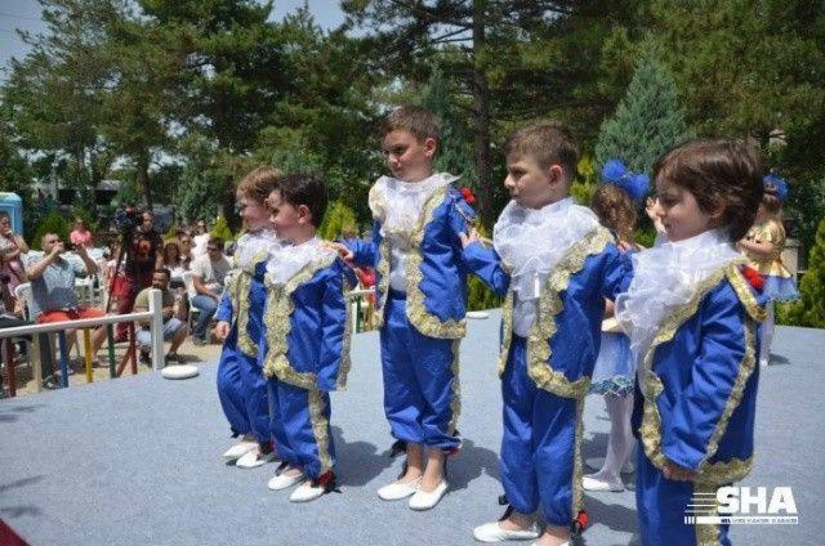 Berrak Anaokulu öğrencileri gösterileriyle büyüledi