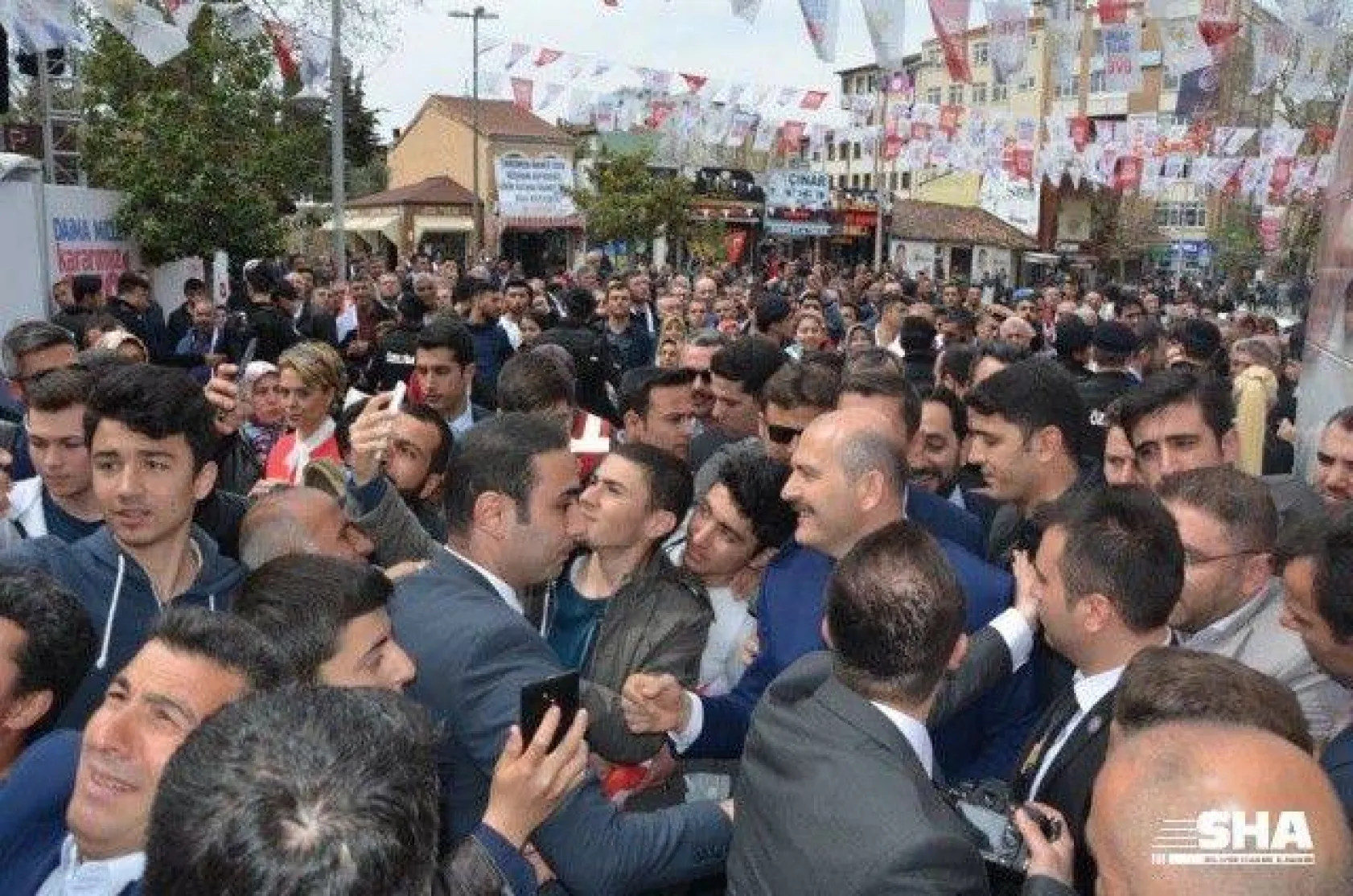 Bakan Soylu'dan Kılıçdaroğlu'na 'oyuncak tank' göndermesi