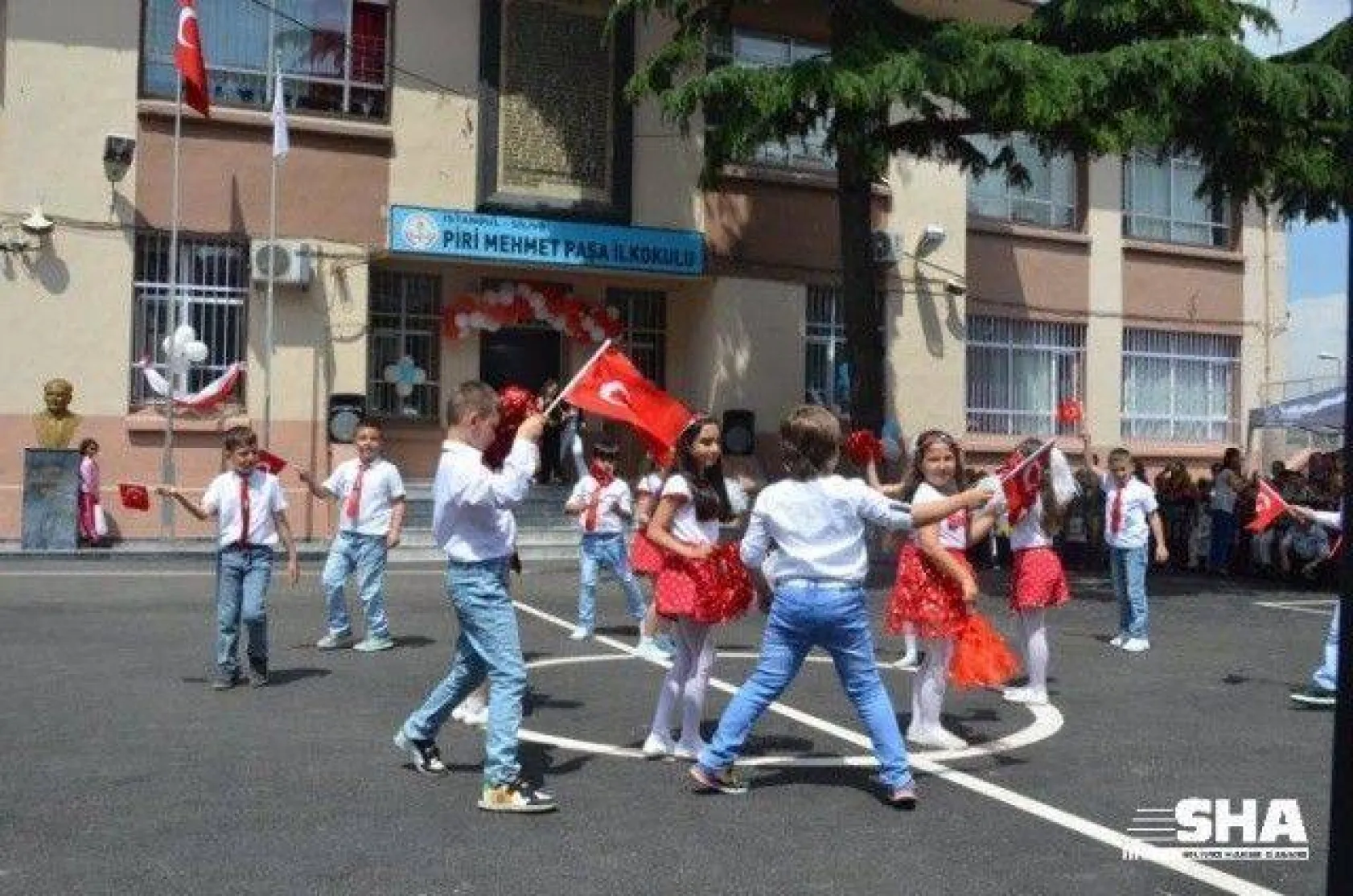 Piri Paşa'da yılsonu şenliği