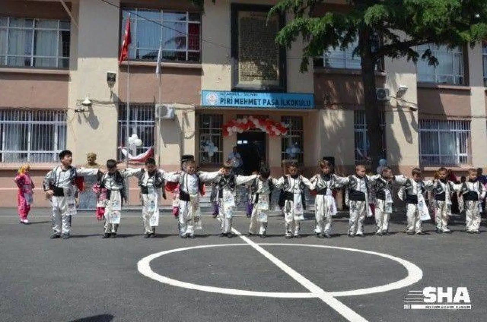 Piri Paşa'da yılsonu şenliği