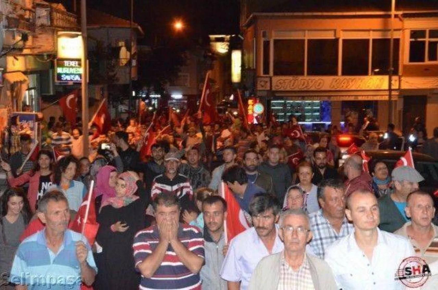 Silivri tek yürek oldu teröre lanet yağdırdı