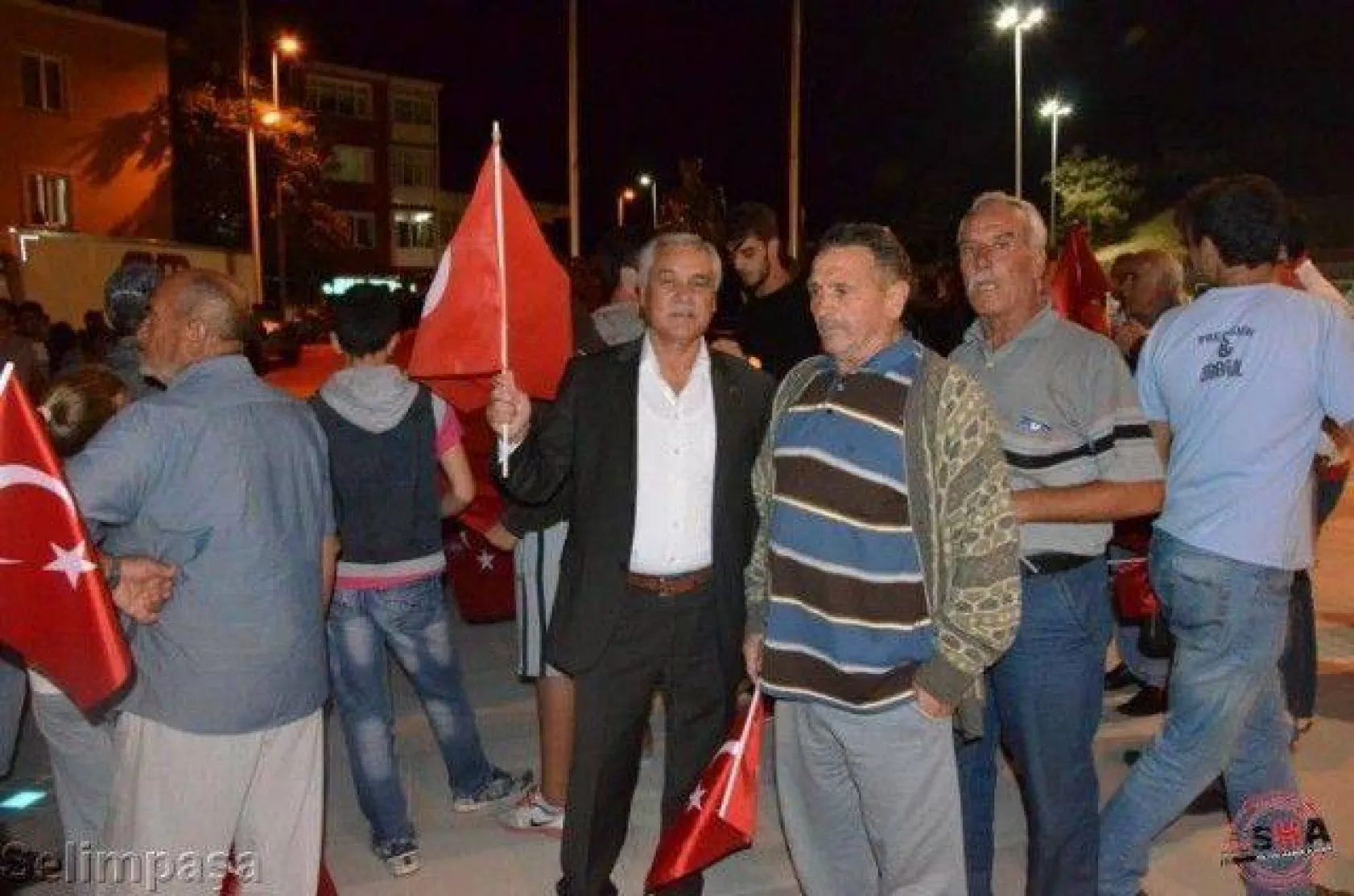 Silivri tek yürek oldu teröre lanet yağdırdı