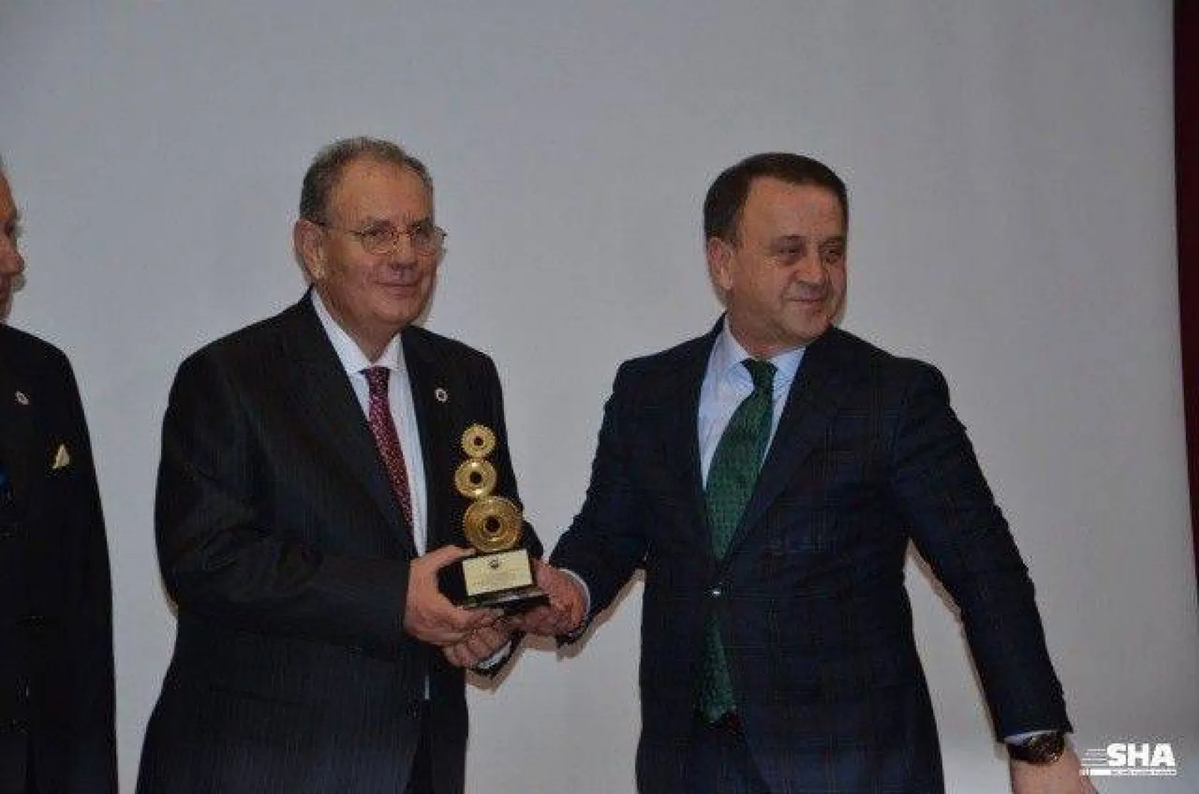 SİAD'tan &quotDuayenlere saygı&quot