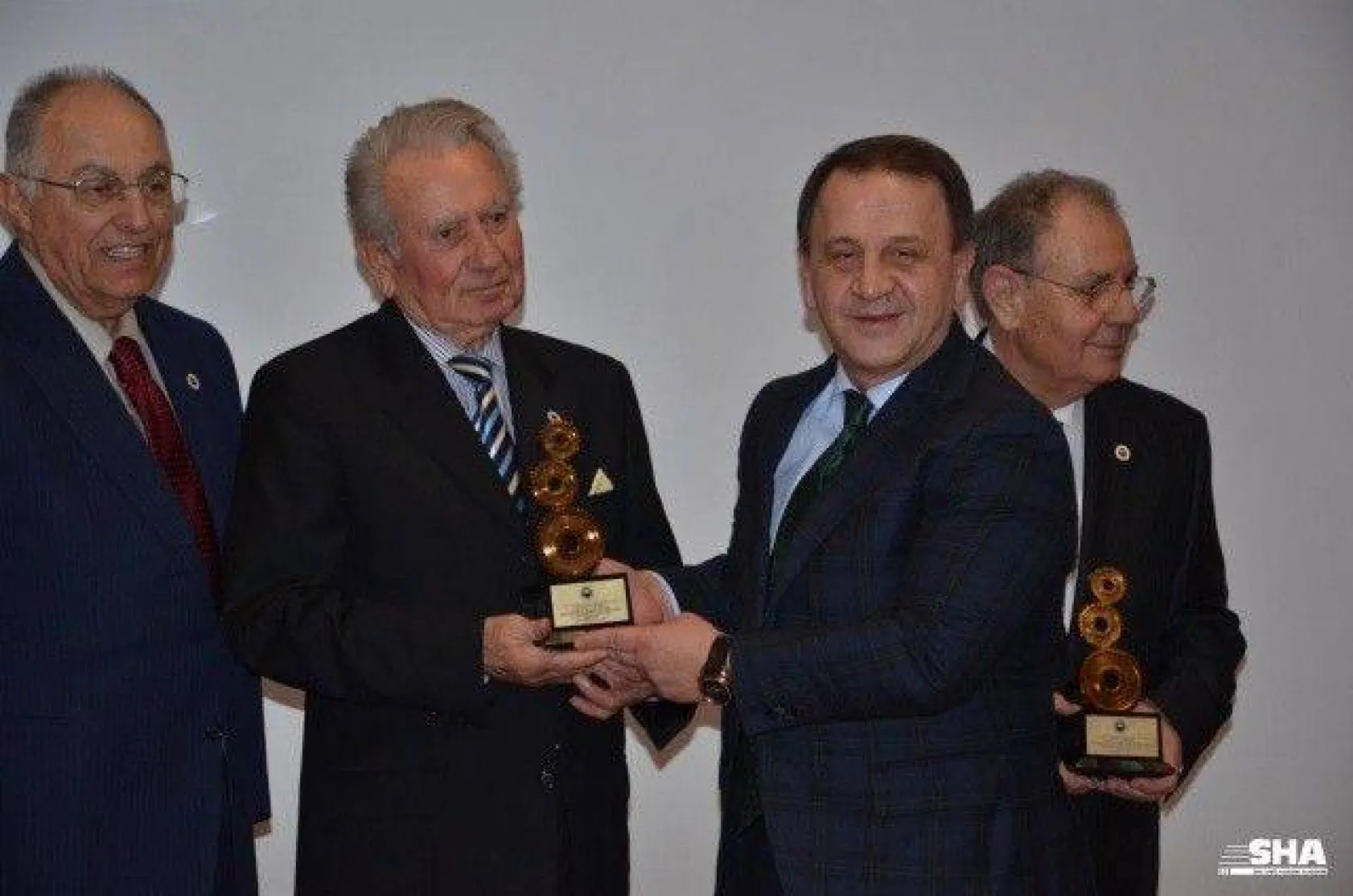 SİAD'tan &quotDuayenlere saygı&quot