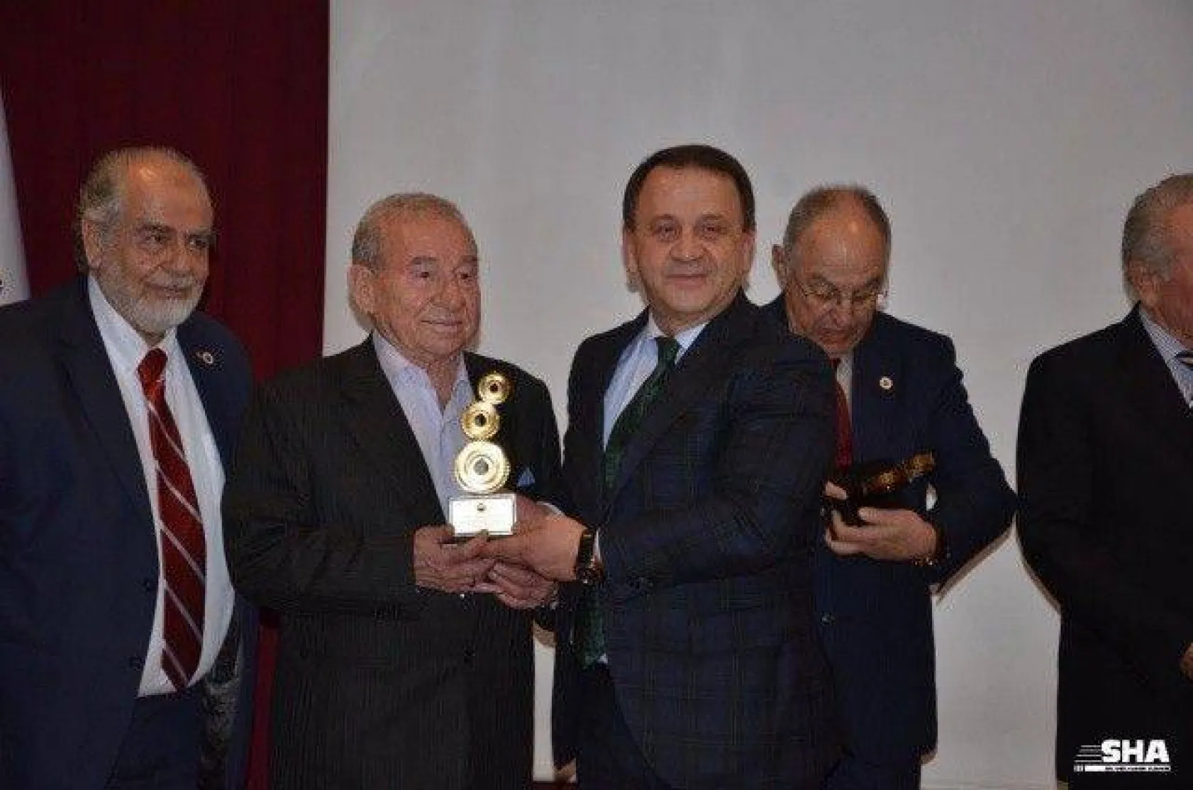 SİAD'tan &quotDuayenlere saygı&quot