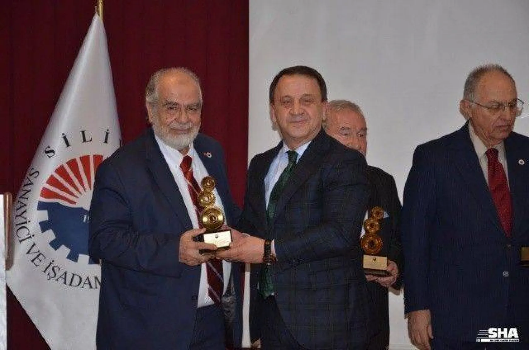 SİAD'tan &quotDuayenlere saygı&quot