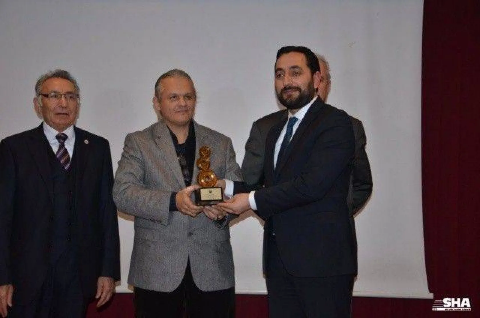 SİAD'tan &quotDuayenlere saygı&quot