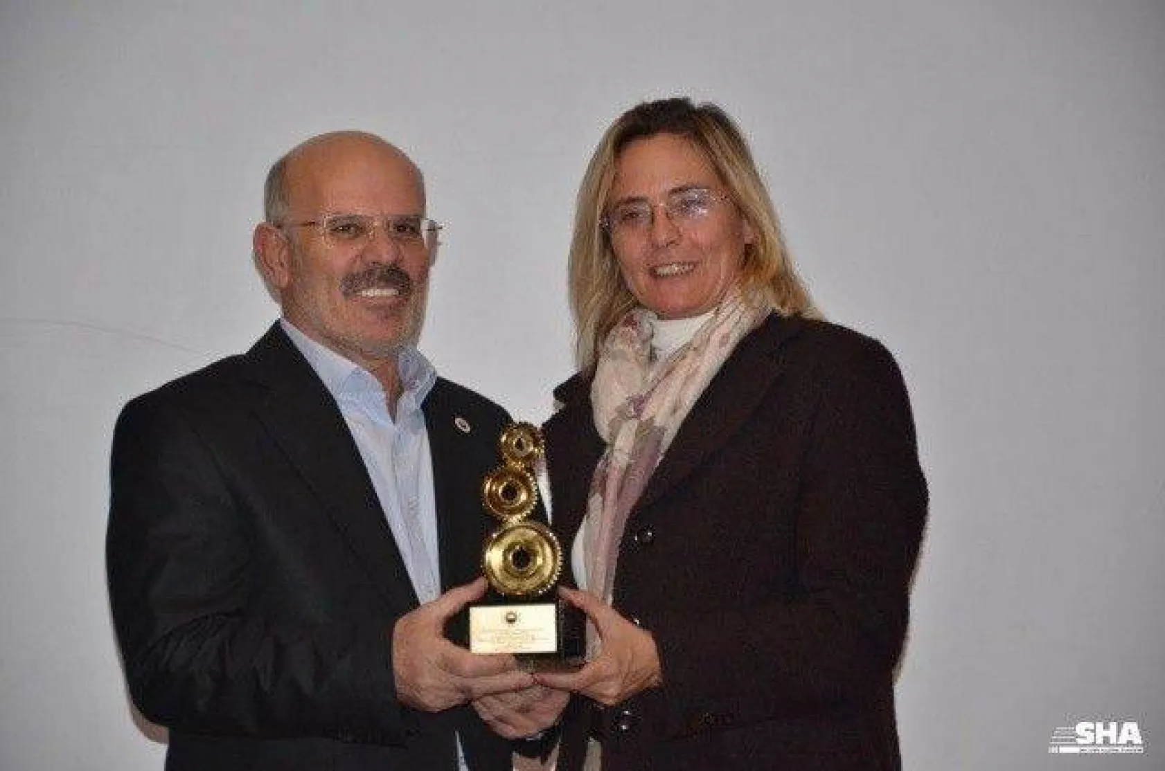 SİAD'tan &quotDuayenlere saygı&quot