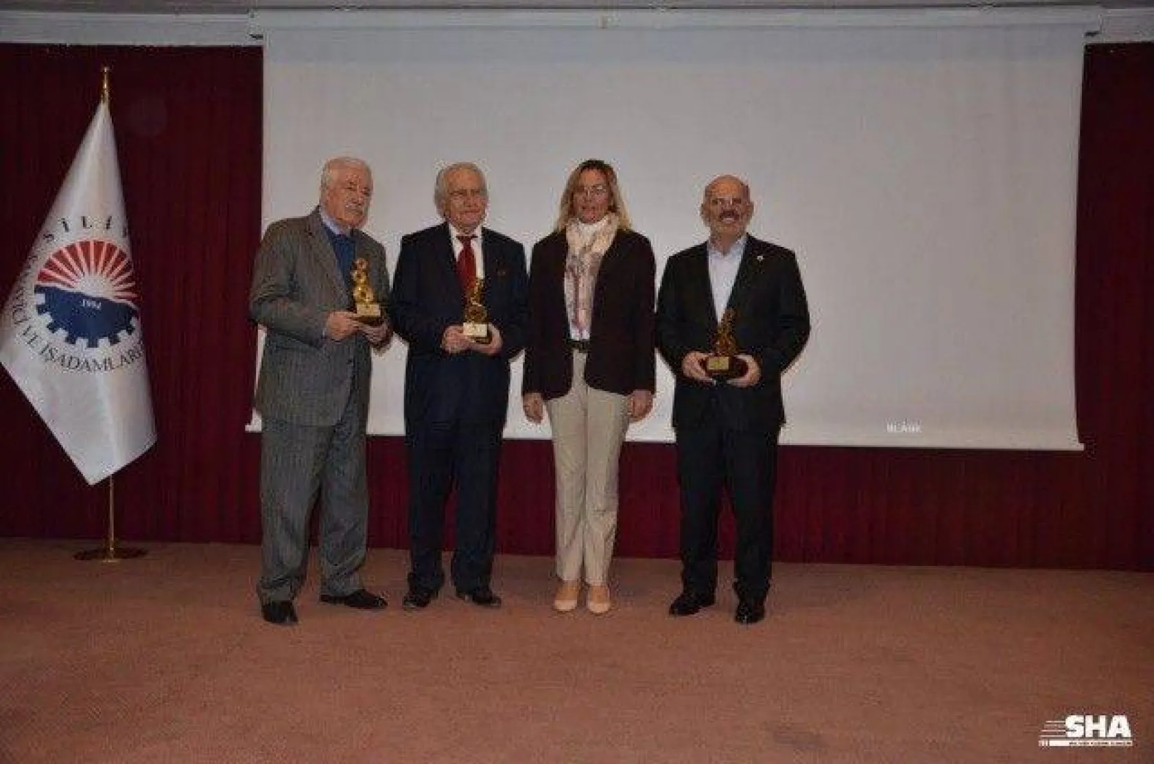 SİAD'tan &quotDuayenlere saygı&quot