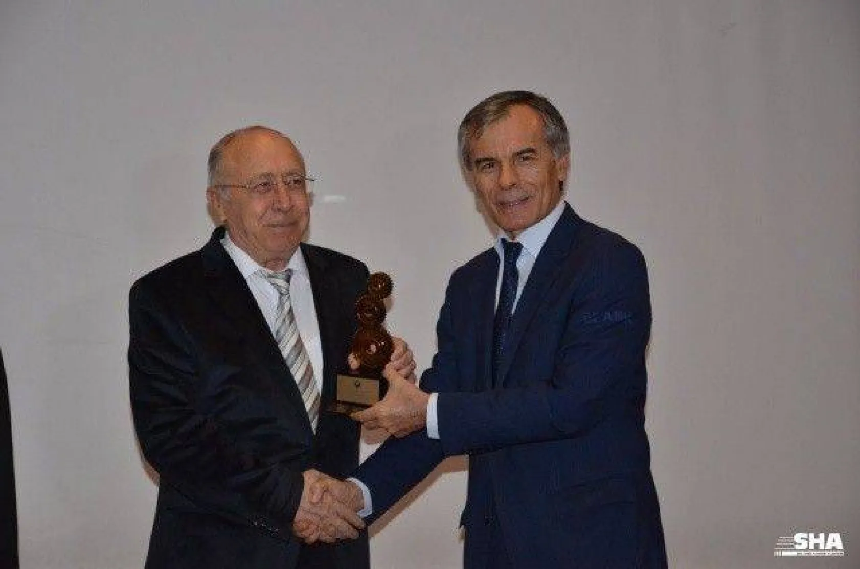 SİAD'tan &quotDuayenlere saygı&quot