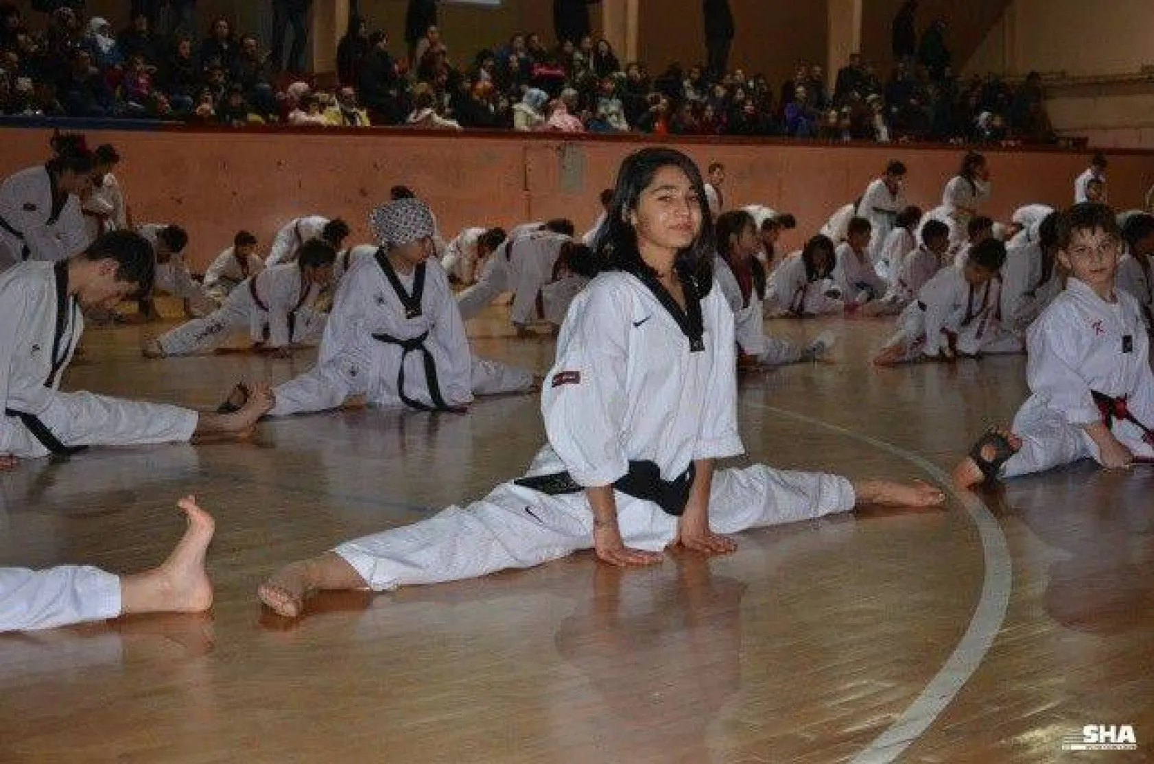 150 Sporcu yeni kuşaklarını bağladı