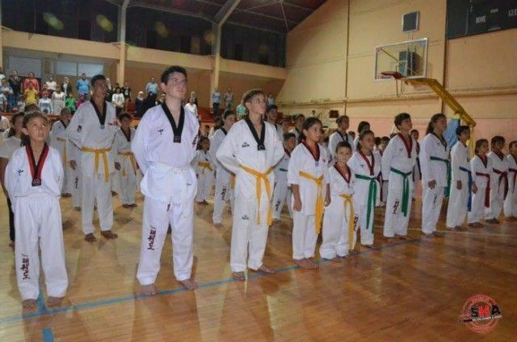 150 Sporcu yeni kuşaklarını bağladı