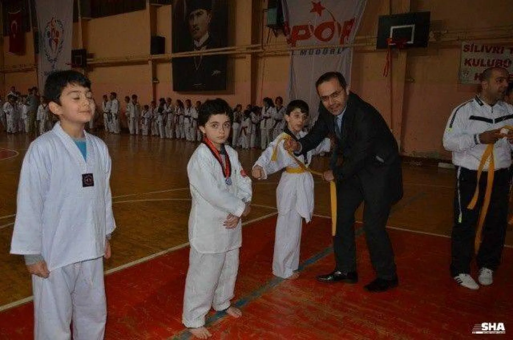 150 Sporcu yeni kuşaklarını bağladı